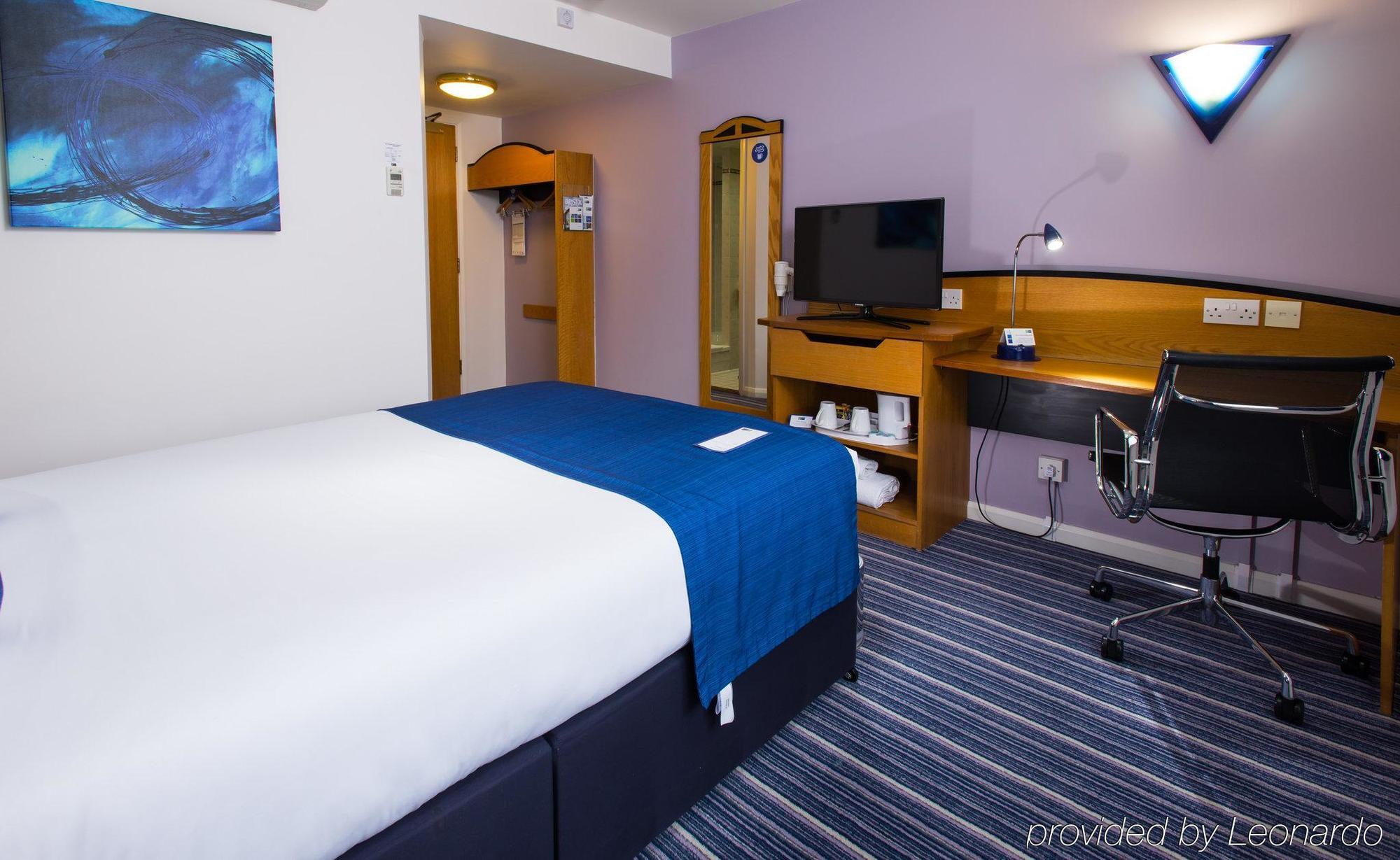 Express Centre By Ihg 3*